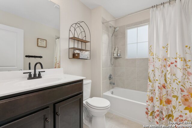 Listing photo id 26 for 7002 Capella Cir