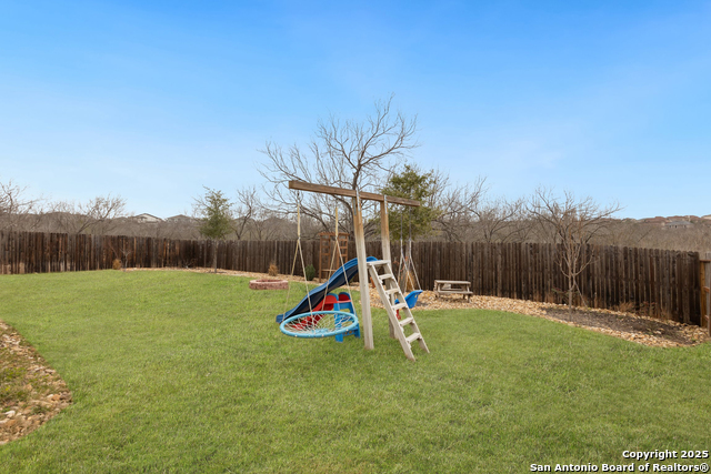 Listing photo id 37 for 7002 Capella Cir