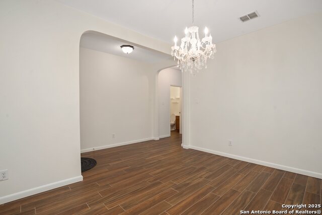 Image 17 of 37 For 6127 Kimble Ml