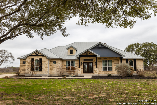 Details for 724 Thomas Rd, Poteet, TX 78065