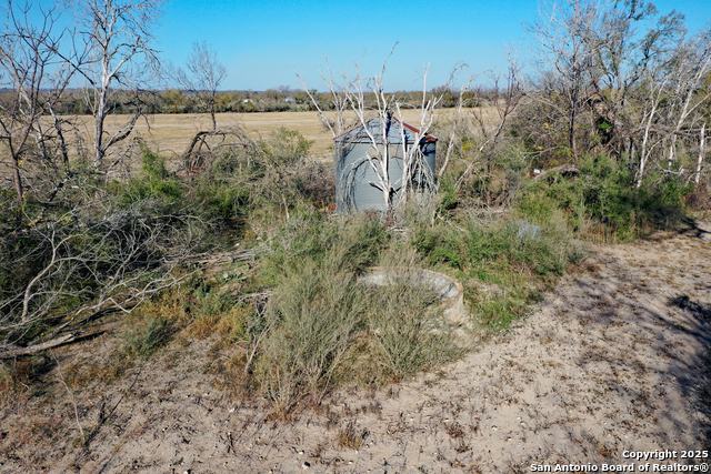 Listing photo id 8 for 908 County Road 5711