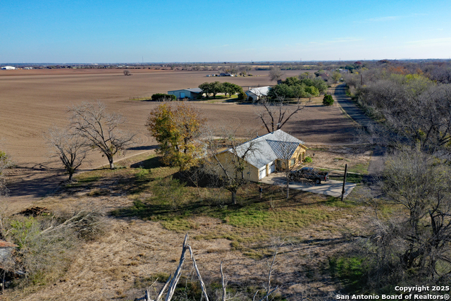 Listing photo id 2 for 908 County Road 5711