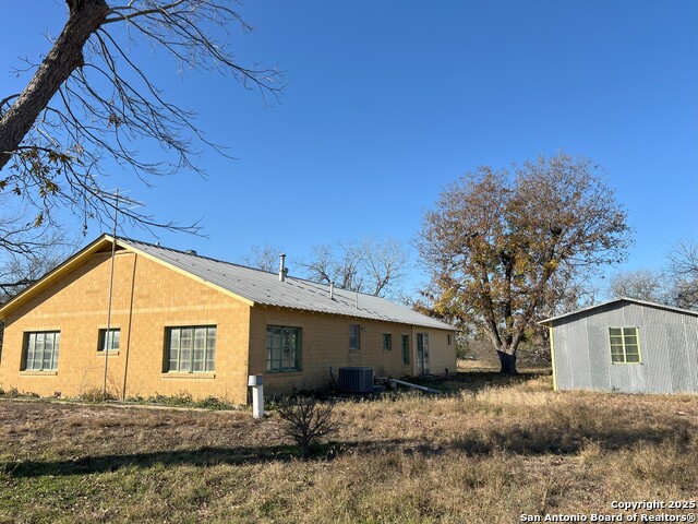 Listing photo id 6 for 908 County Road 5711