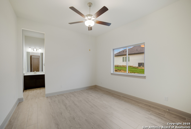 Image 15 of 23 For 27116 Highland Crest