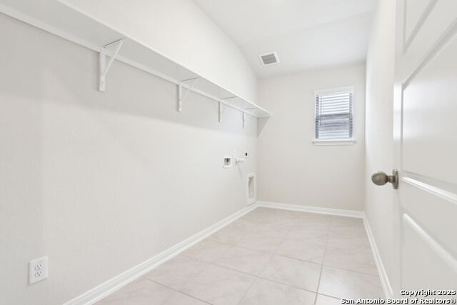 Image 33 of 51 For 112 Shelton Pass