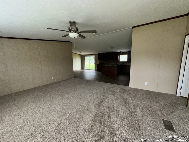 Listing photo id 8 for 410 Henrietta