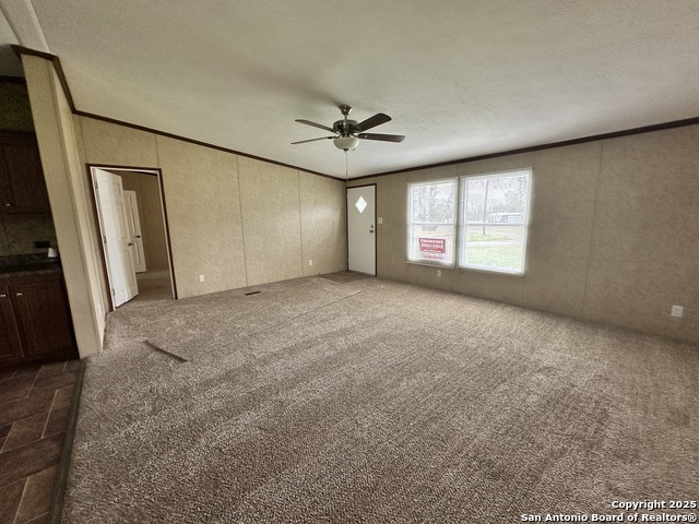 Listing photo id 9 for 410 Henrietta