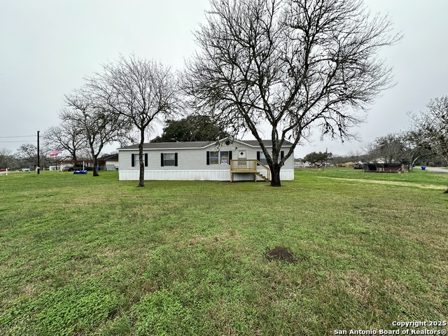 Listing photo id 0 for 410 Henrietta