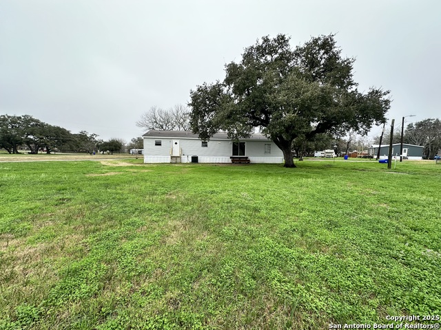 Listing photo id 3 for 410 Henrietta