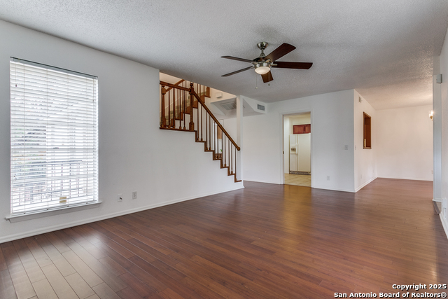 Image 11 of 23 For 3242 Castledale Dr.  28