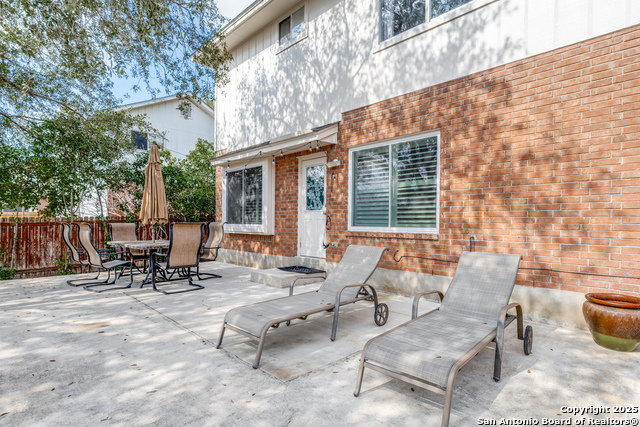 Listing photo id 20 for 8006 Las Olas Blvd