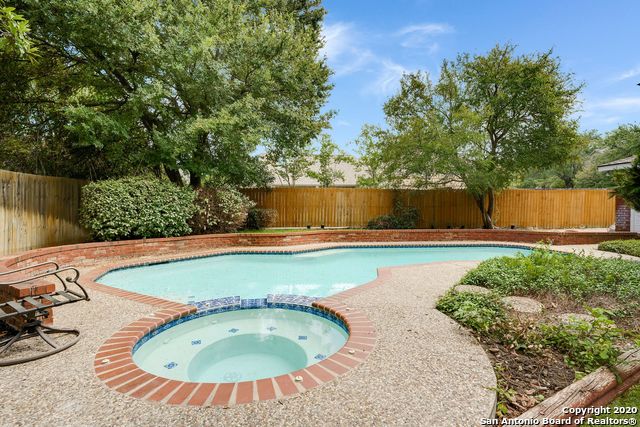 Details for 2 Inwood Way Dr, San Antonio, TX 78248