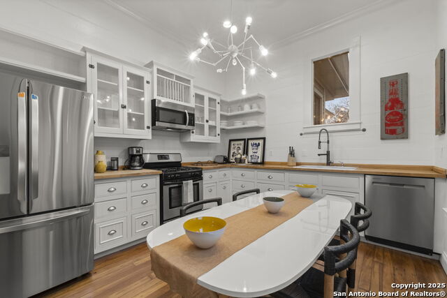 Image 9 of 18 For 227 Claudia St  2