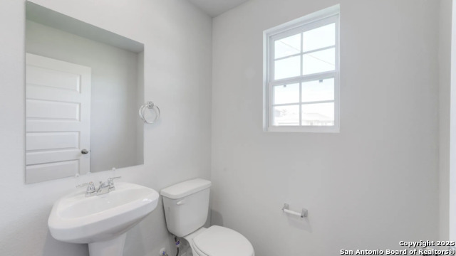 Image 19 of 21 For 310 Mariposa Ln