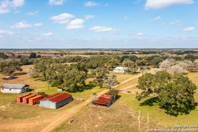 Listing photo id 20 for 16297 Tx-111