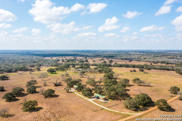 Listing photo id 21 for 16297 Tx-111