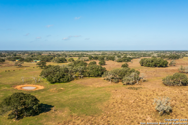 Listing photo id 32 for 16297 Tx-111