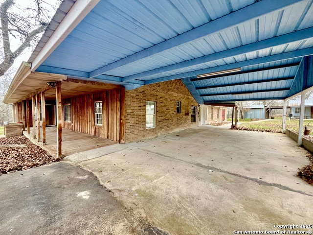 Image 2 of 13 For 1004 Bluebonnet Ln