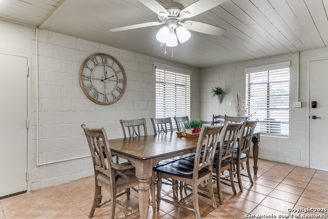 Listing photo id 8 for 1391 Highway 39