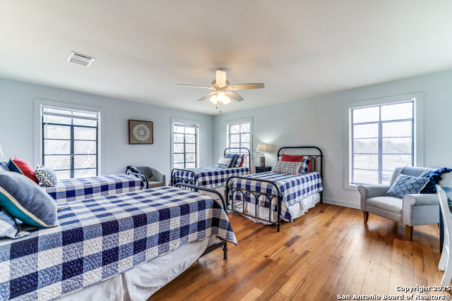 Listing photo id 22 for 1391 Highway 39