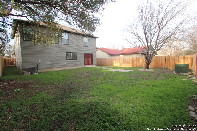 Listing photo id 20 for 11418 Fort Wyne
