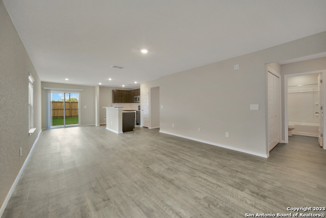 Image 2 of 13 For 3333 Muenster Ave