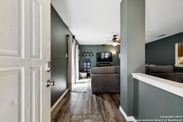 Image 3 of 20 For 6622 Evenridge