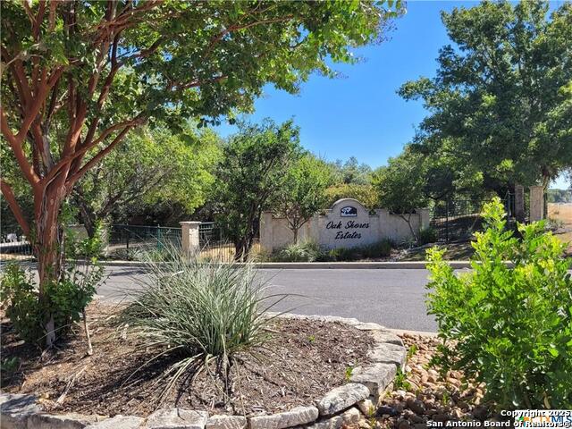 Listing photo id 7 for 344 Scarlet Ct