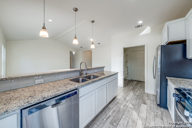 Image 11 of 24 For 5023 Stockman Dr