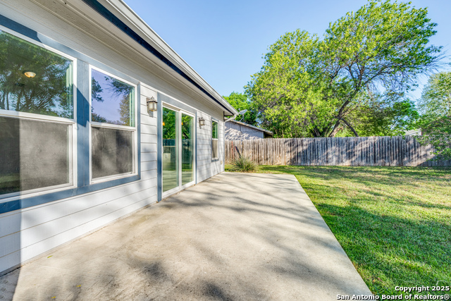 Image 20 of 24 For 5023 Stockman Dr