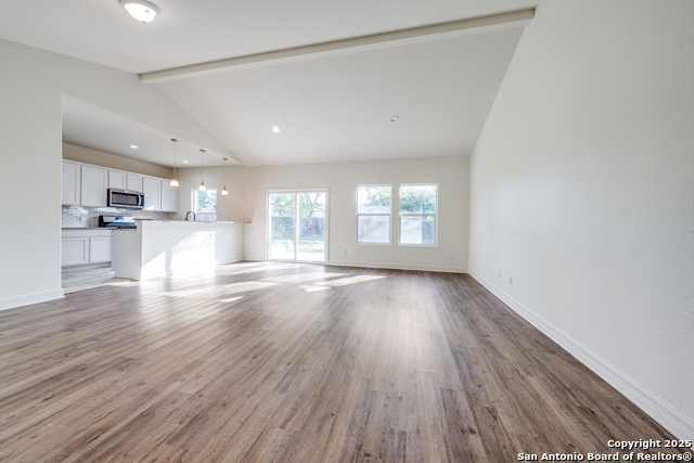 Image 5 of 24 For 5023 Stockman Dr