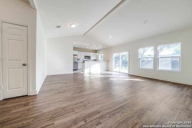 Image 6 of 24 For 5023 Stockman Dr