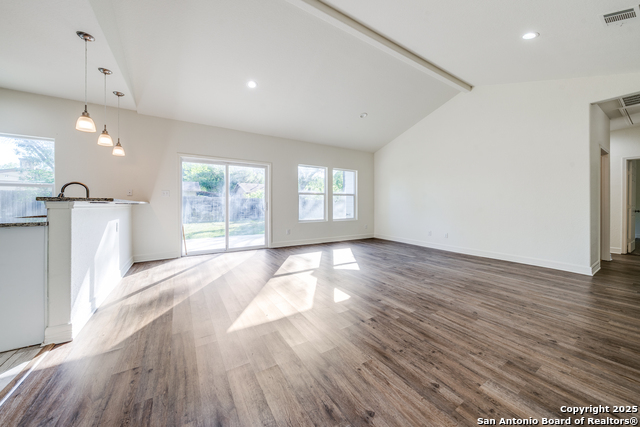 Image 7 of 24 For 5023 Stockman Dr