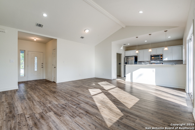 Image 8 of 24 For 5023 Stockman Dr