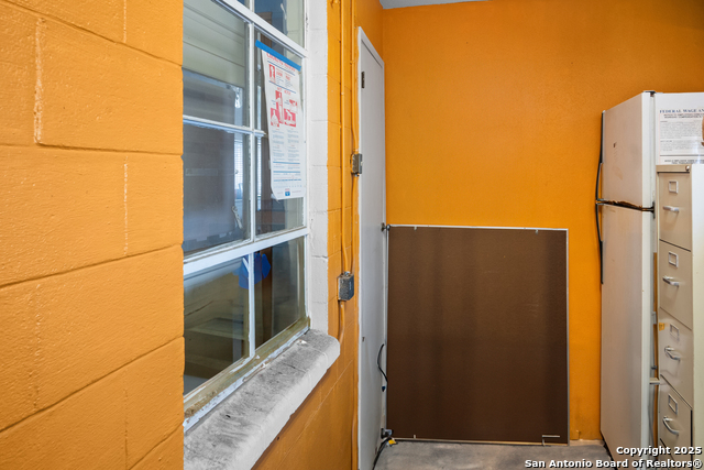 Listing photo id 20 for 1224 S Main St S Main N