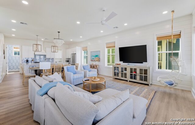 Listing photo id 20 for 222 Sunrise Ave