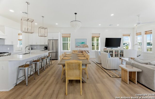 Listing photo id 23 for 222 Sunrise Ave