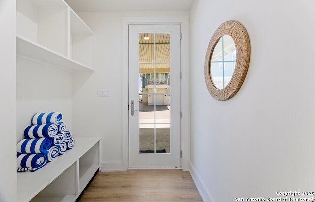 Listing photo id 35 for 222 Sunrise Ave