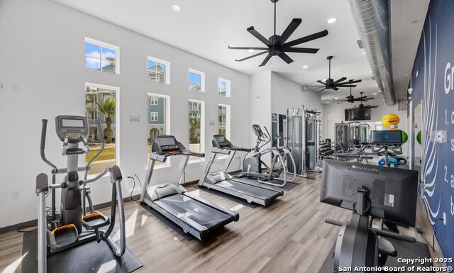 Listing photo id 43 for 222 Sunrise Ave