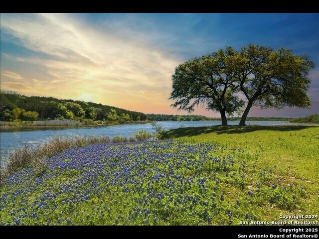 Image 12 of 39 For 5112 Us Highway 290 197