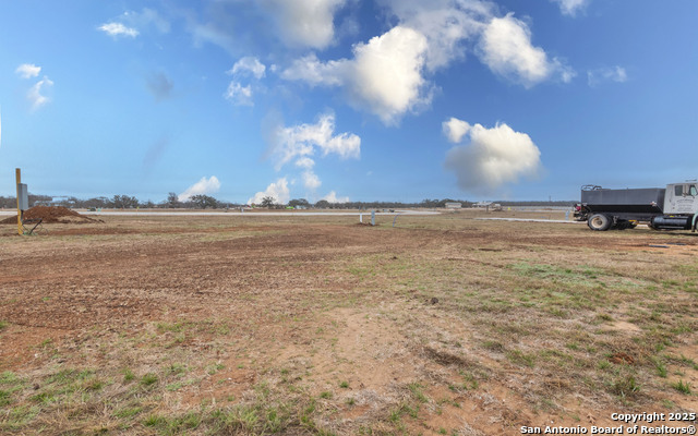 Image 21 of 39 For 5112 Us Highway 290 197