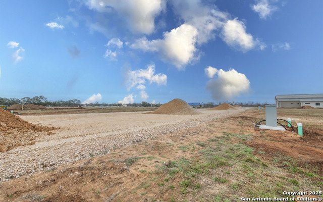 Image 24 of 39 For 5112 Us Highway 290 197