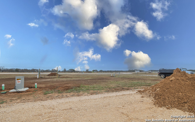 Image 25 of 39 For 5112 Us Highway 290 197