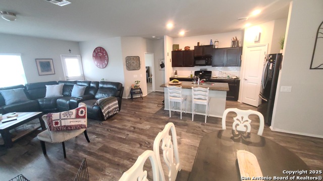 Image 3 of 17 For 935 Watson Way