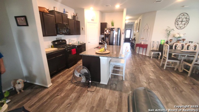 Image 4 of 17 For 935 Watson Way