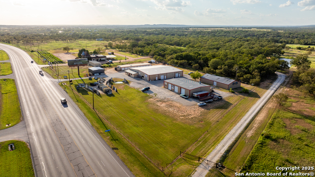 Image 3 of 50 For 10034 Us Highway 290