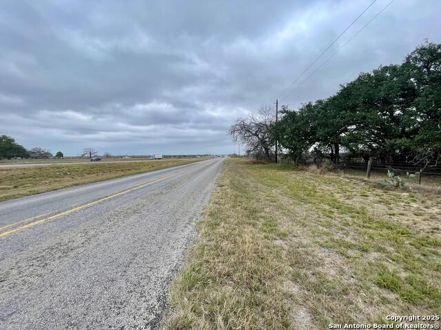 Image 6 of 7 For 10.00 Acres Ih 35 Access Rd