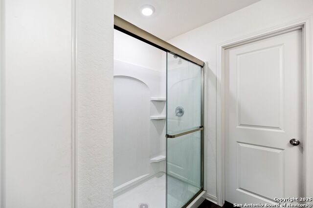 Image 16 of 35 For 14689 Maple Terrace