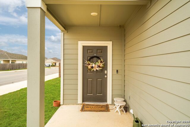 Image 3 of 35 For 14689 Maple Terrace