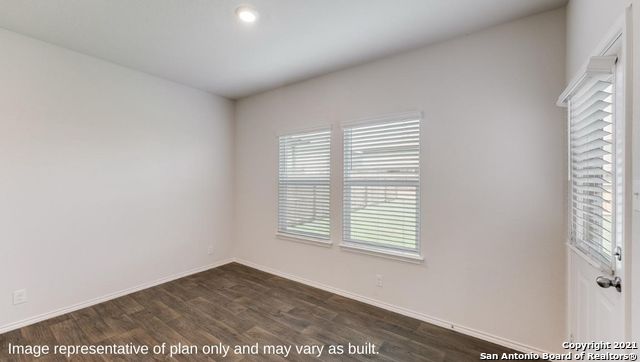 Image 11 of 41 For 14010 Shale Path